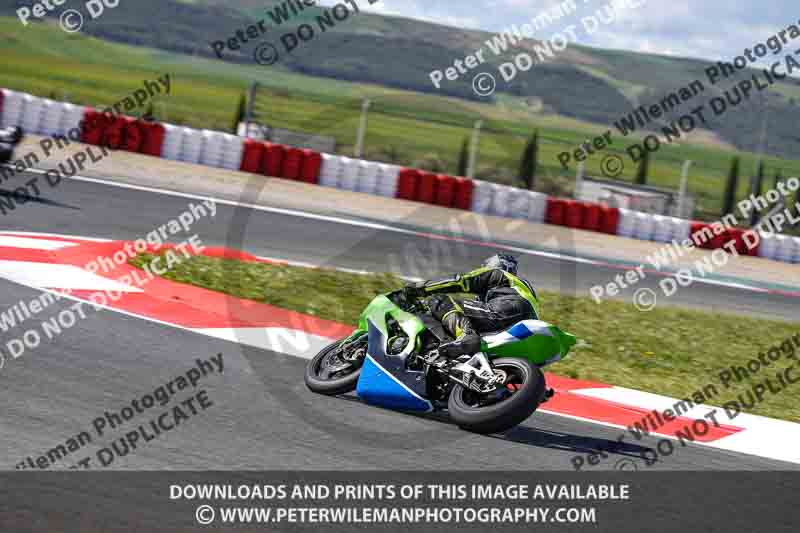 cadwell no limits trackday;cadwell park;cadwell park photographs;cadwell trackday photographs;enduro digital images;event digital images;eventdigitalimages;navarra;no limits trackdays;peter wileman photography;racing digital images;trackday digital images;trackday photos
